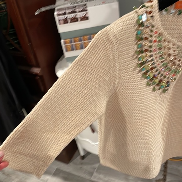 Sweater - Picture 4 of 6